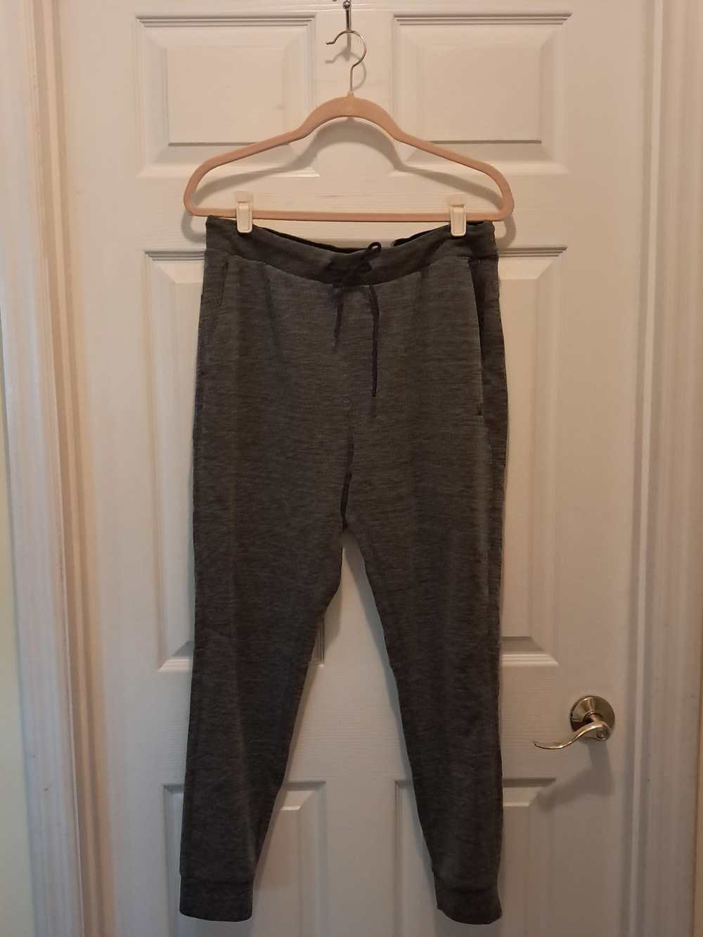 Russell Men's Gray Drawstring Jogger‎ Pants Size Large 36-38